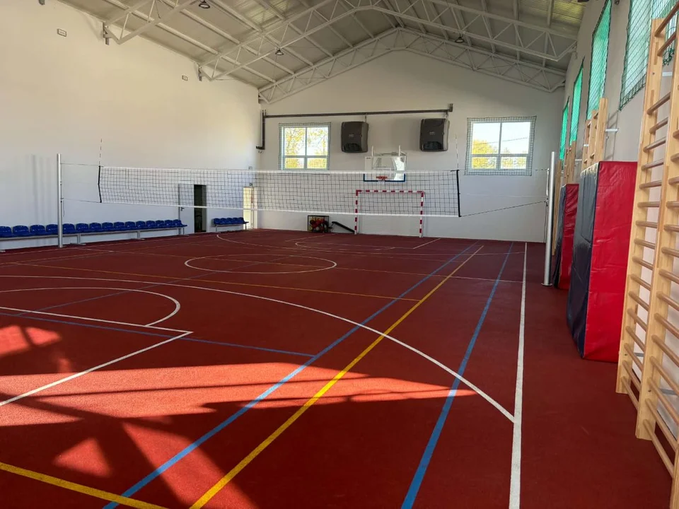 Sala gimnastyczna przy szkole podstawowej w Kobylnikach gm. Wyszogród
