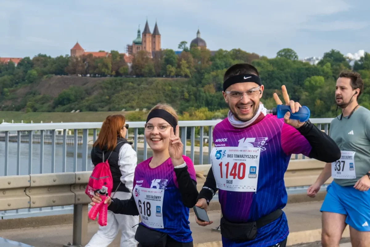 Do biegu, gotowi, start! Ruszył 15. Półmaraton Dwóch Mostów [ZDJĘCIA]